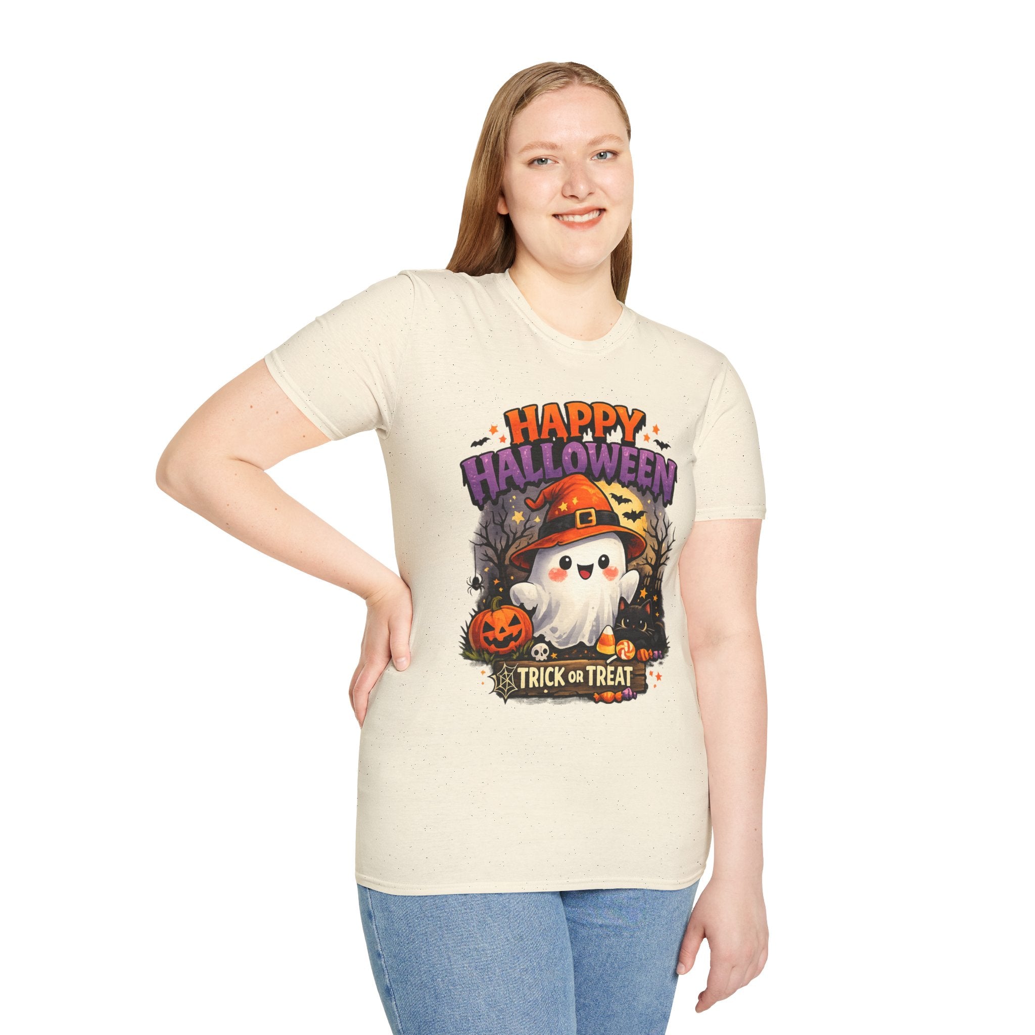 Happy Halloween Ghost Graphic T-Shirt | Cute Trick or Treat Retro Halloween Tee