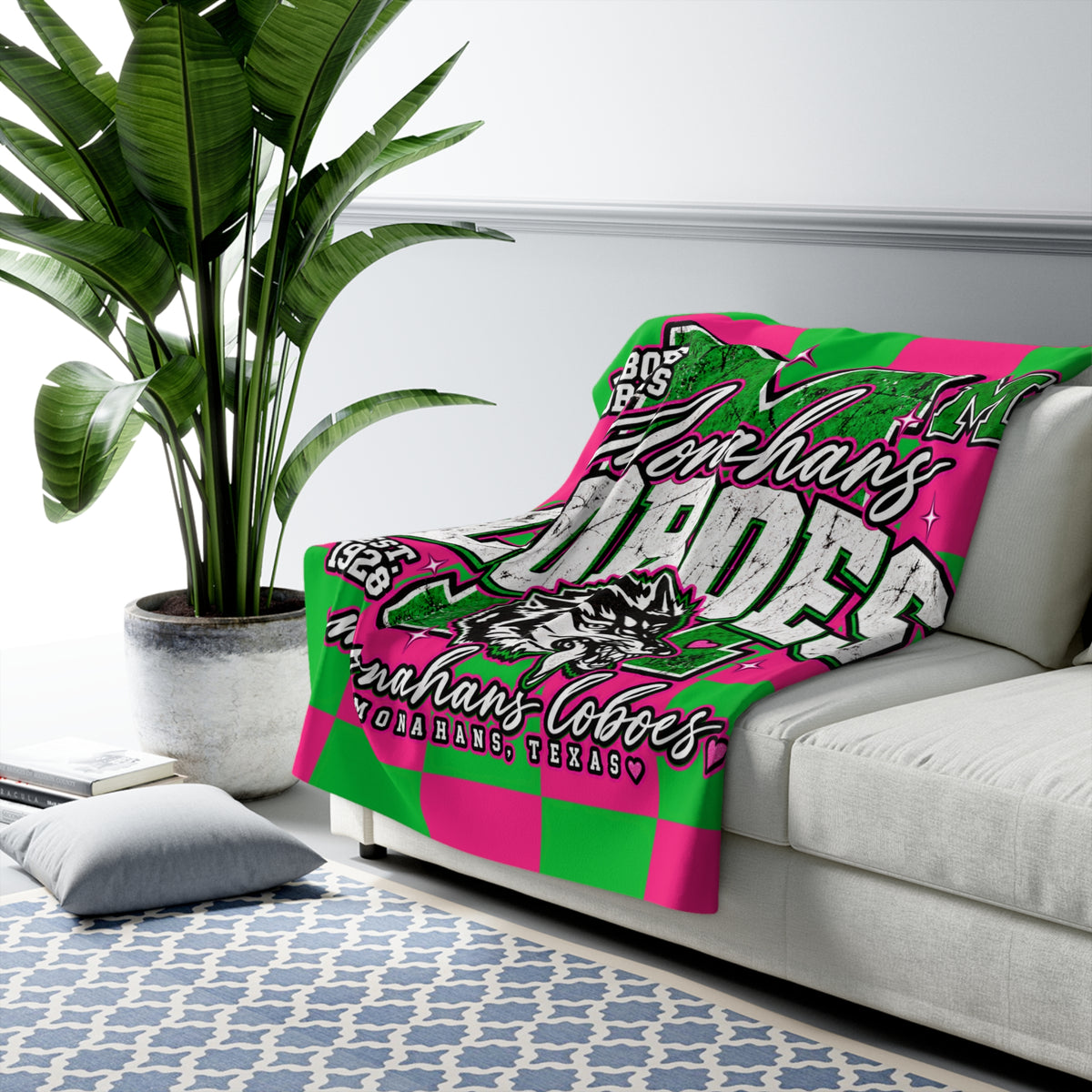 Monahans Loboes Sherpa Fleece Blanket