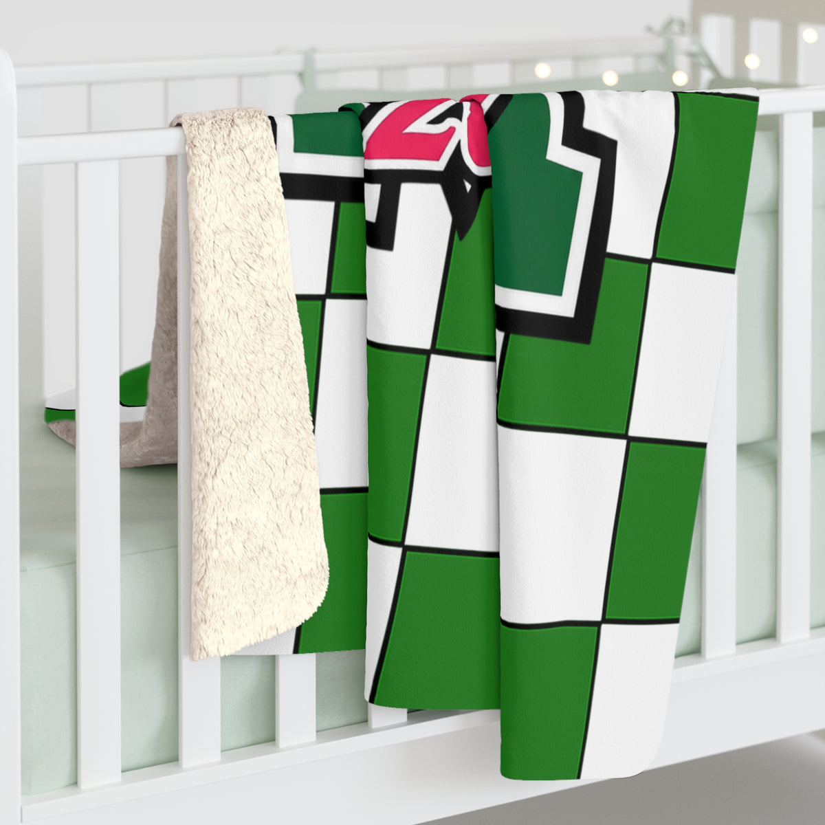 Senior 2027 Sherpa Fleece Blanket – Green Checkerboard Graduation Throw