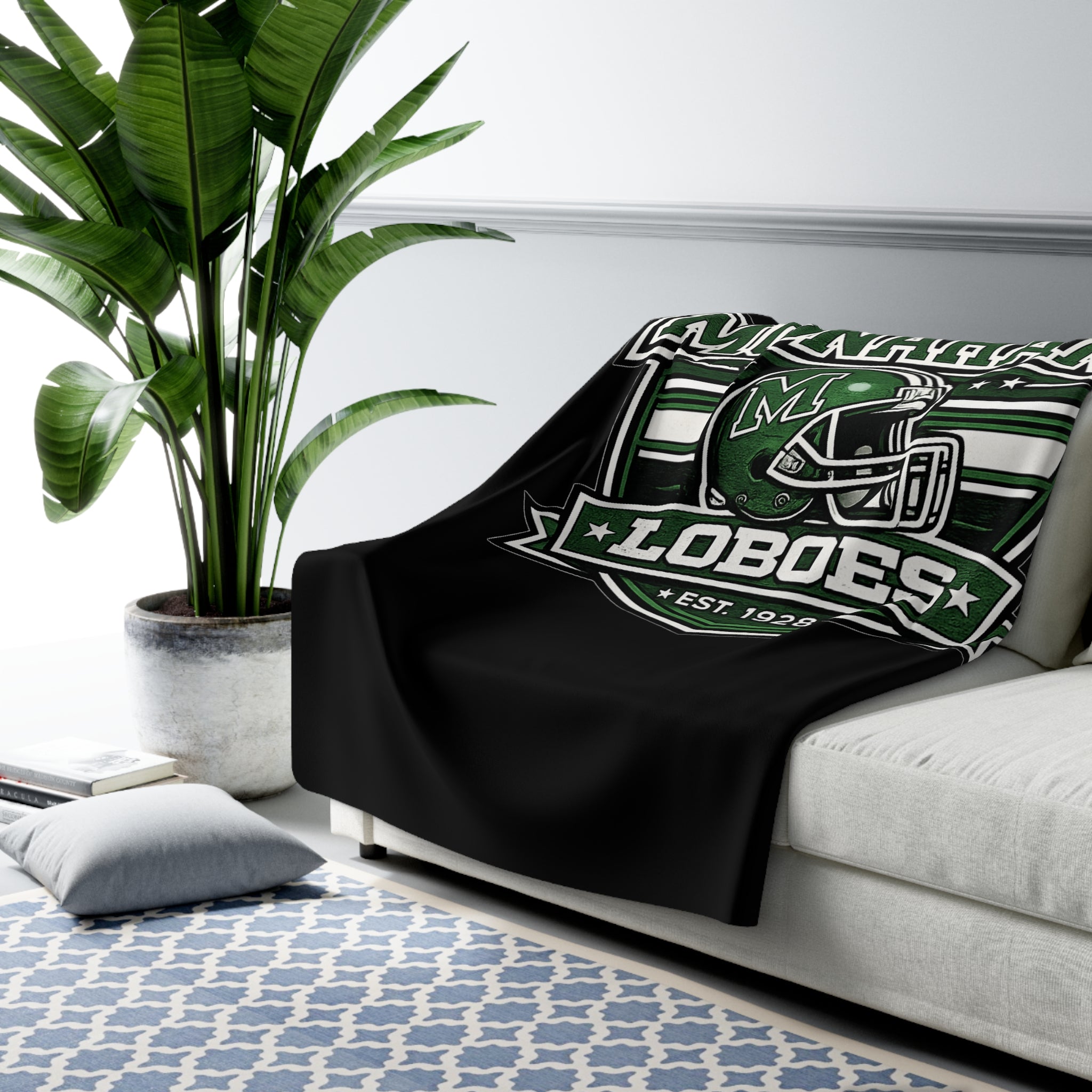 Monahans Loboes Sherpa Blanket