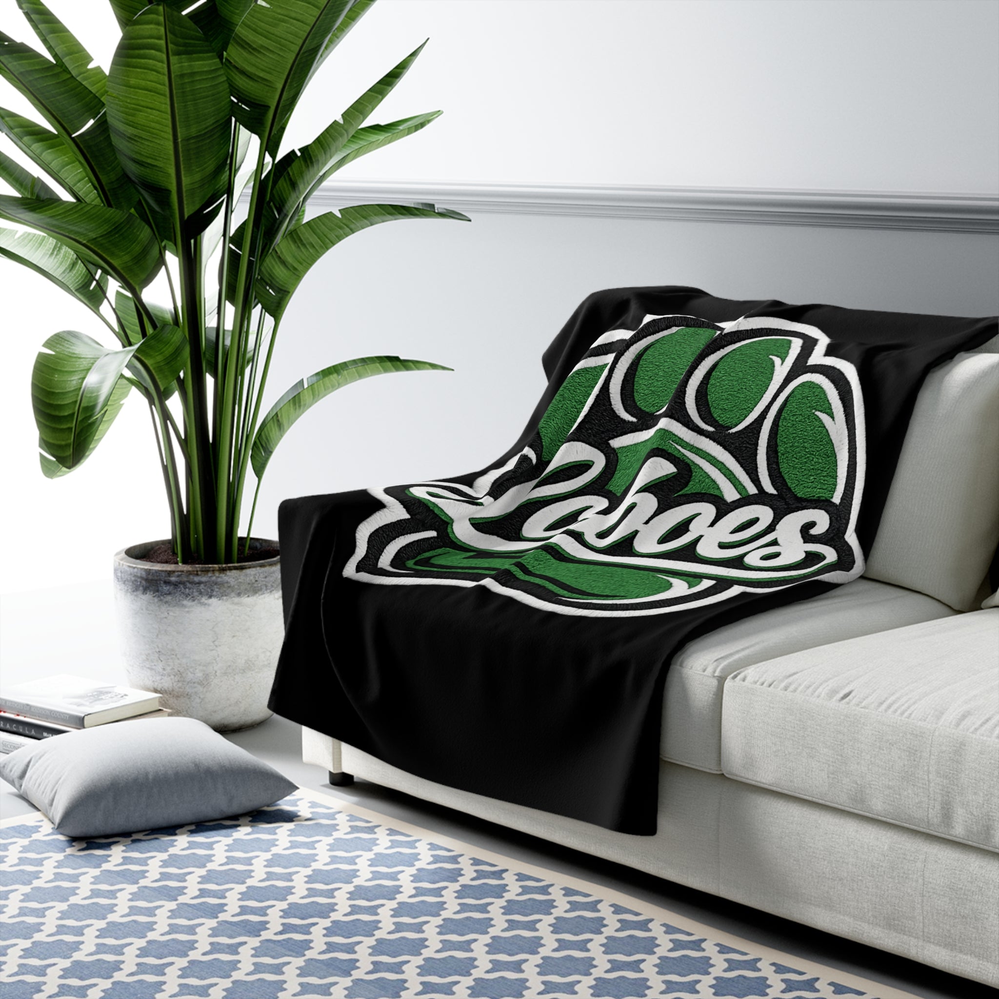 Loboes Paw Sherpa Blanket