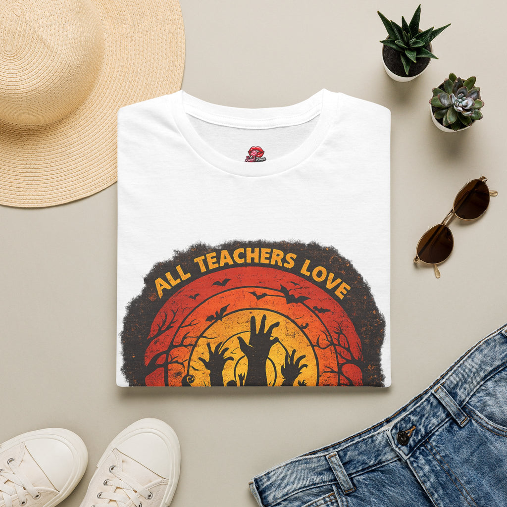 All Teachers Love Brains Halloween Teacher Shirt | Funny Vintage Teacher Halloween T-Shirt | Retro Fall Teacher Gift | Spooky Season Tee