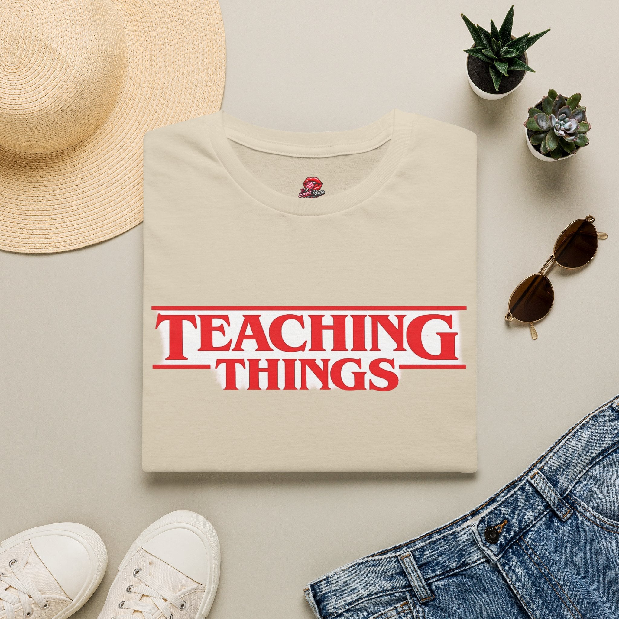 Teaching Things Retro Teacher T-Shirt | Vintage Red Graphic Teacher Tee | Funny Educator Shirt | Back to School Gift
