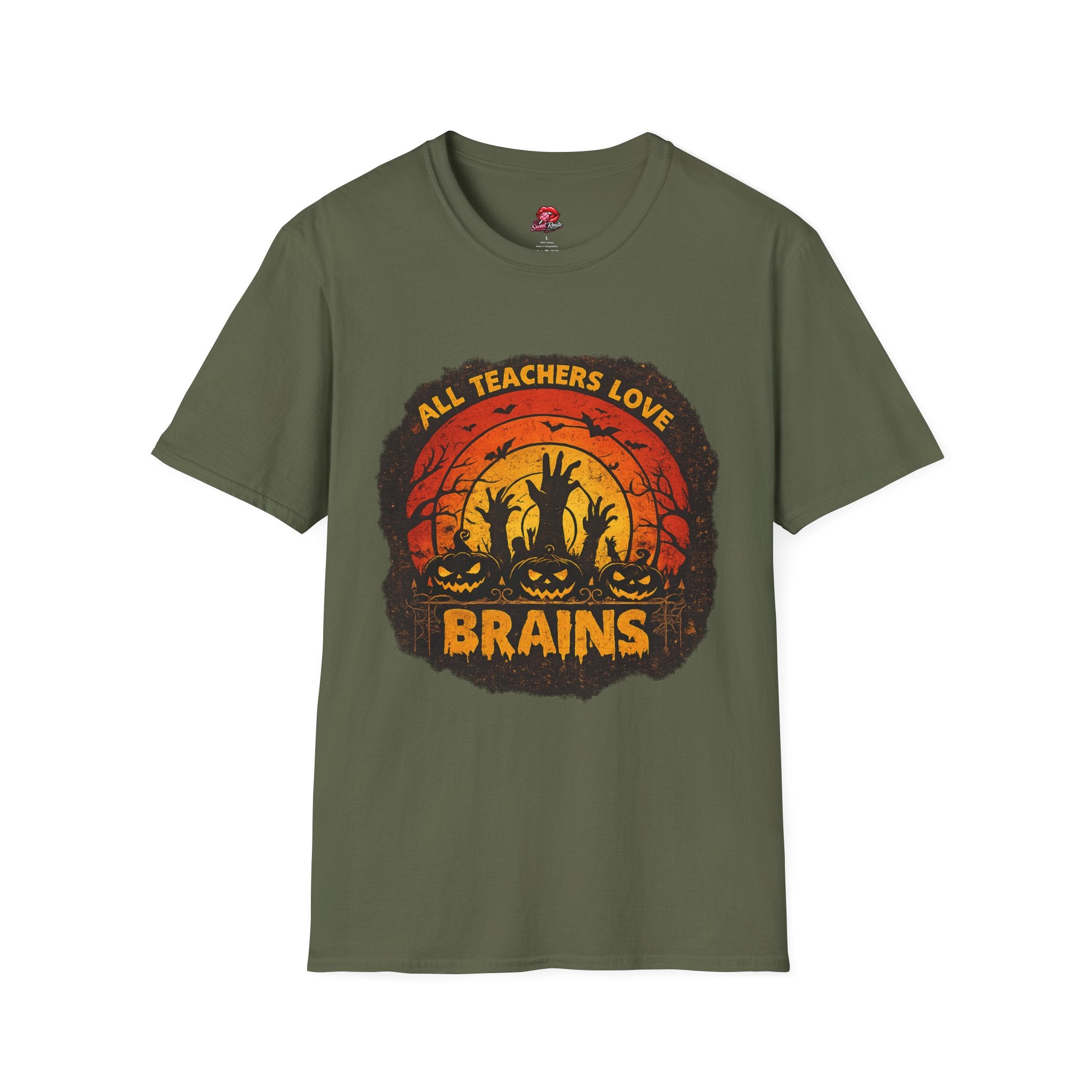 All Teachers Love Brains Halloween Teacher Shirt | Funny Vintage Teacher Halloween T-Shirt | Retro Fall Teacher Gift | Spooky Season Tee